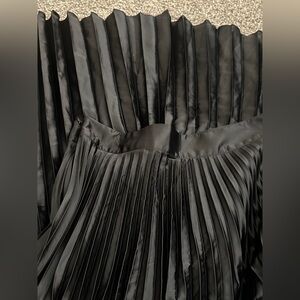 Elegant Black Pleated Skirt